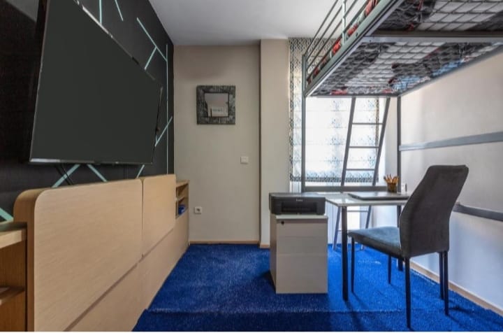 MEDIA TEMPORADA  . Se alquila del  01/09/26-30/06/27  magnifico  Chalet Adosado en Torrequebrada (Benalmadena)