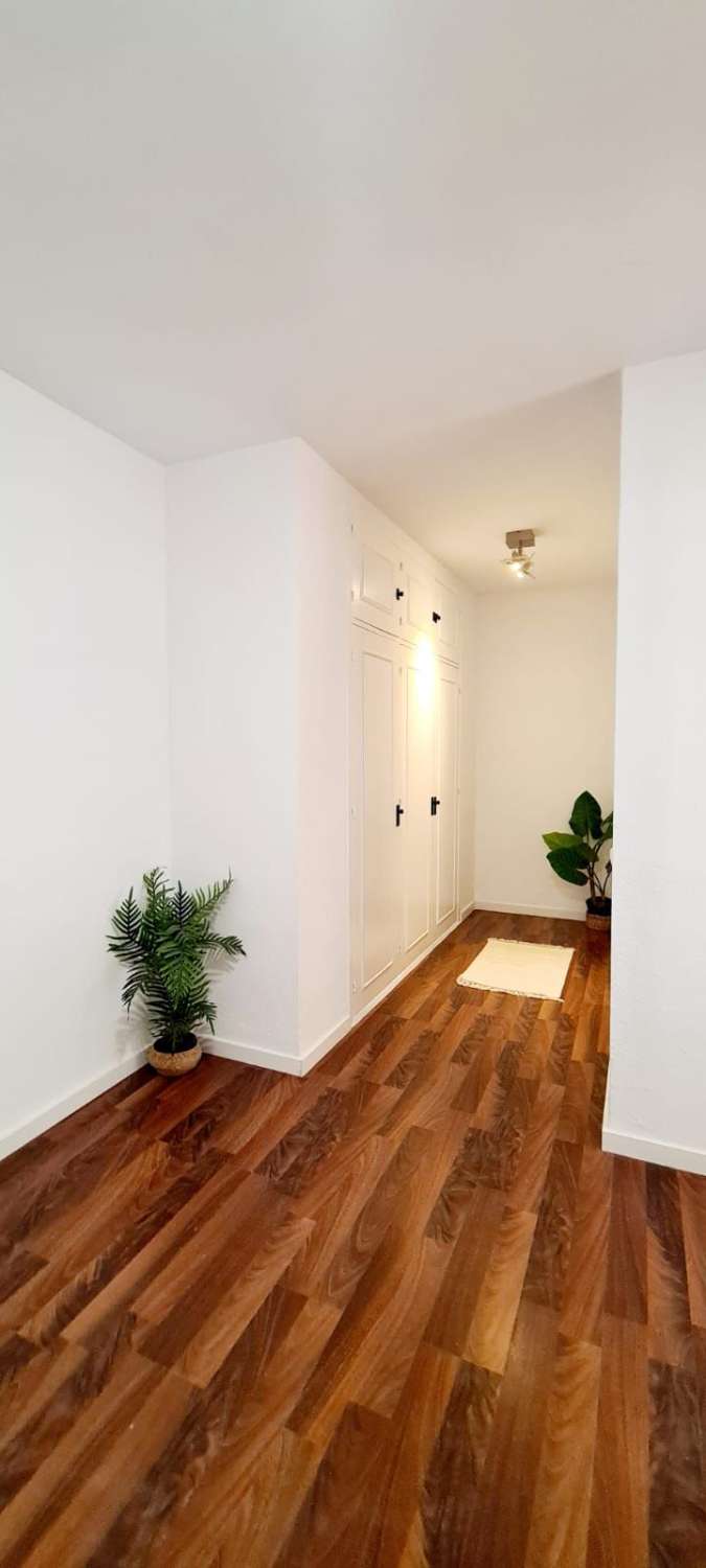 SE ALQUILA DESDE desde 01/03/26 - 30/06/26   Y desde 01/09/2026 hasta 30/06/2027 BONITO APARTAMENTO EN BENALMADENA