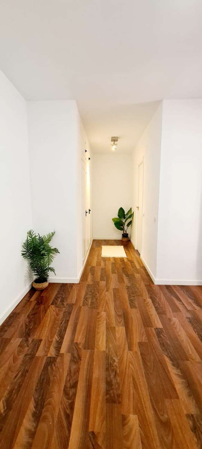 SE ALQUILA DESDE desde 01/03/26 - 30/06/26   Y desde 01/09/2026 hasta 30/06/2027 BONITO APARTAMENTO EN BENALMADENA