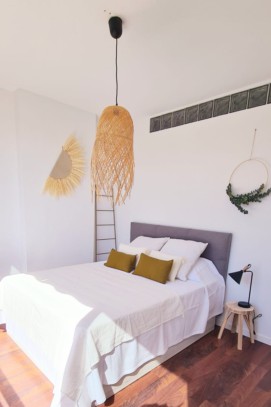 SE ALQUILA DESDE desde 01/03/26 - 30/06/26   Y desde 01/09/2026 hasta 30/06/2027 BONITO APARTAMENTO EN BENALMADENA