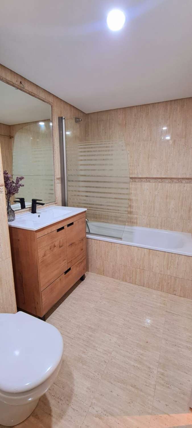 SE ALQUILA DESDE desde 01/03/26 - 30/06/26   Y desde 01/09/2026 hasta 30/06/2027 BONITO APARTAMENTO EN BENALMADENA