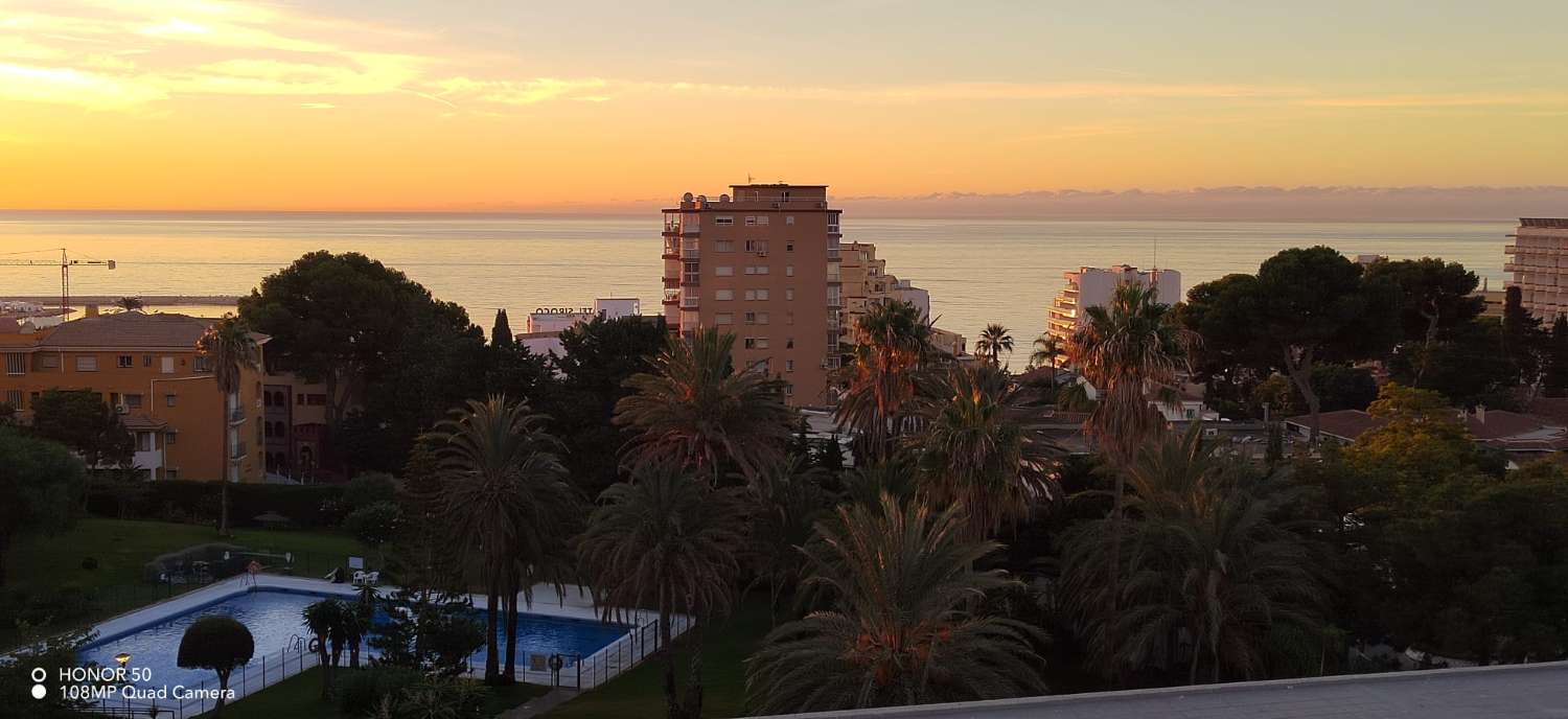 Se alquila desde 01/09/2026-30/06/2027  bonito apartamento en Benalmádena