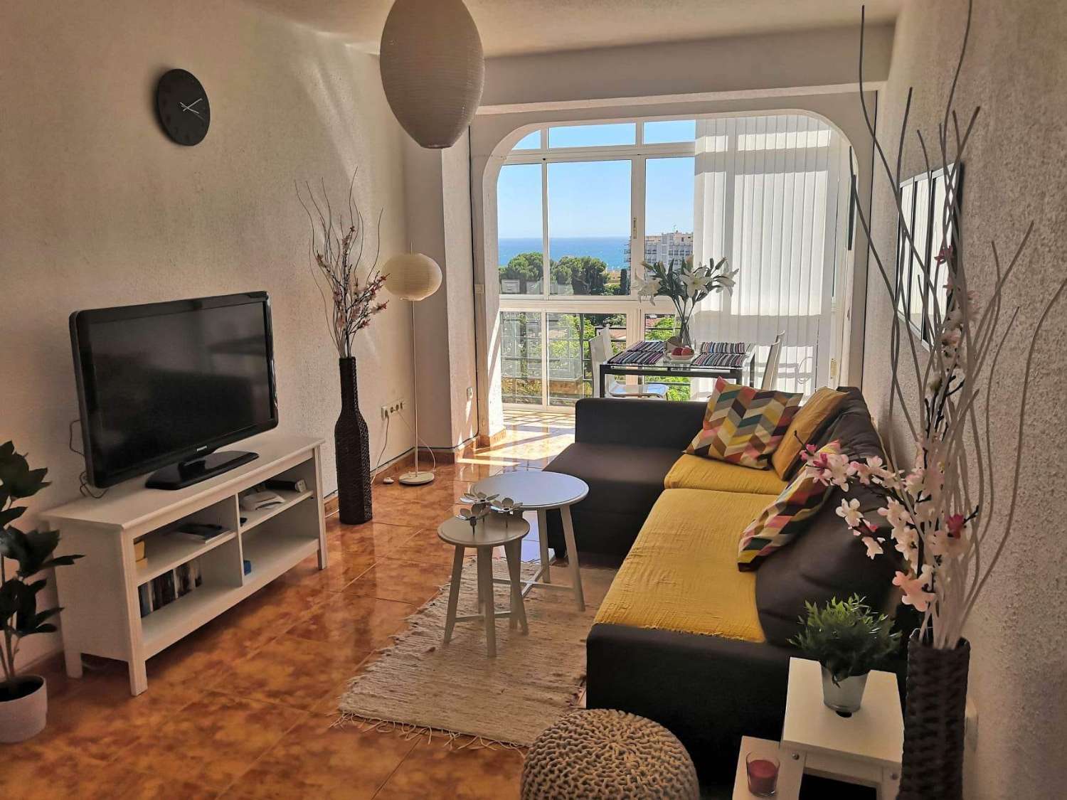 Se alquila desde 01/09/2026-30/06/2027  bonito apartamento en Benalmádena