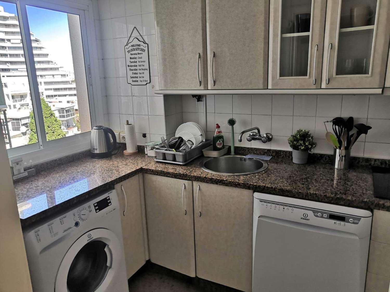 Se alquila desde 01/09/2026-30/06/2027  bonito apartamento en Benalmádena