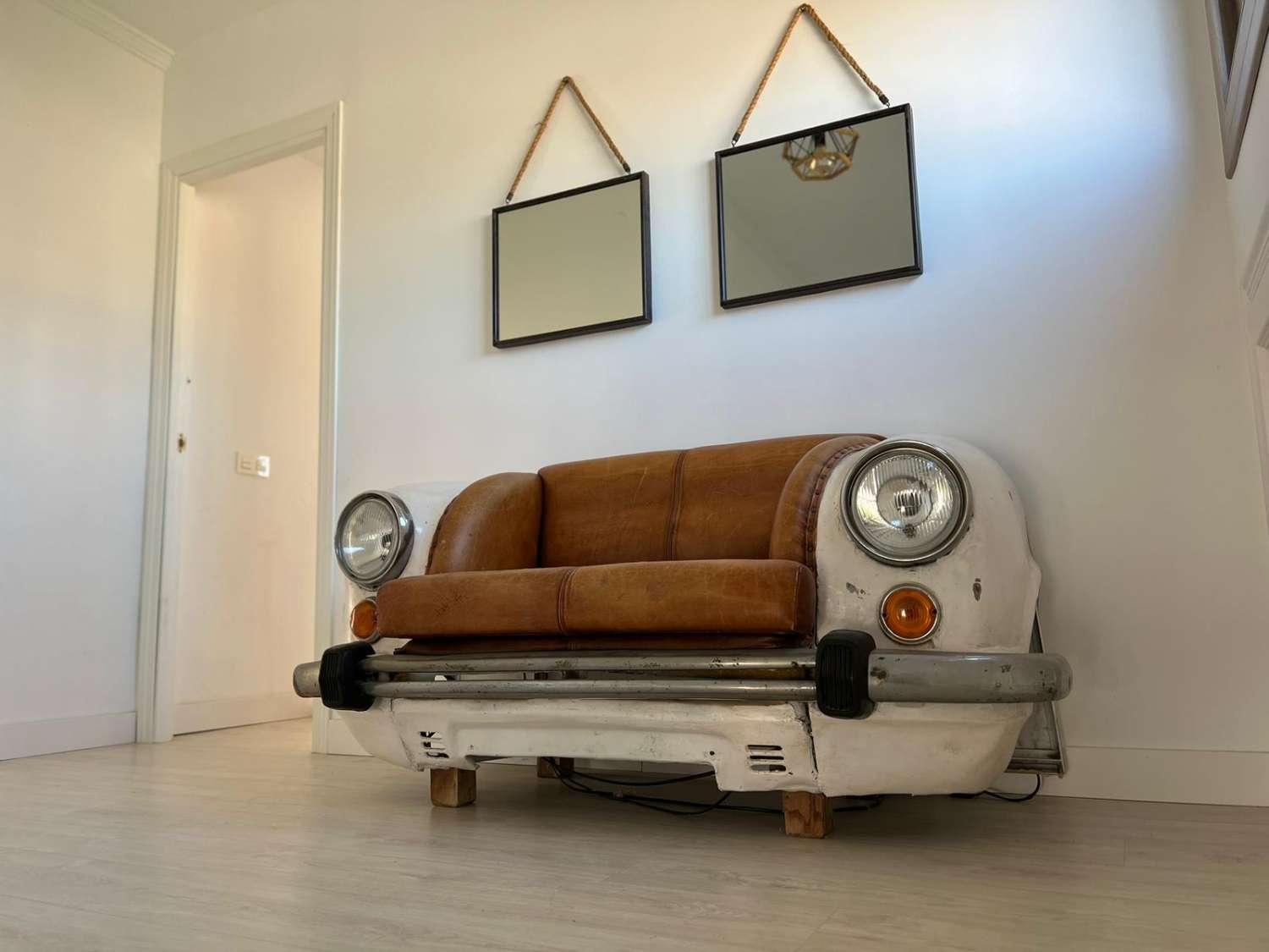 Se alquila  desde  01/10/25 hasta 30/06/26 . magnífica villa en zona de Playamar ( Torremolinos )