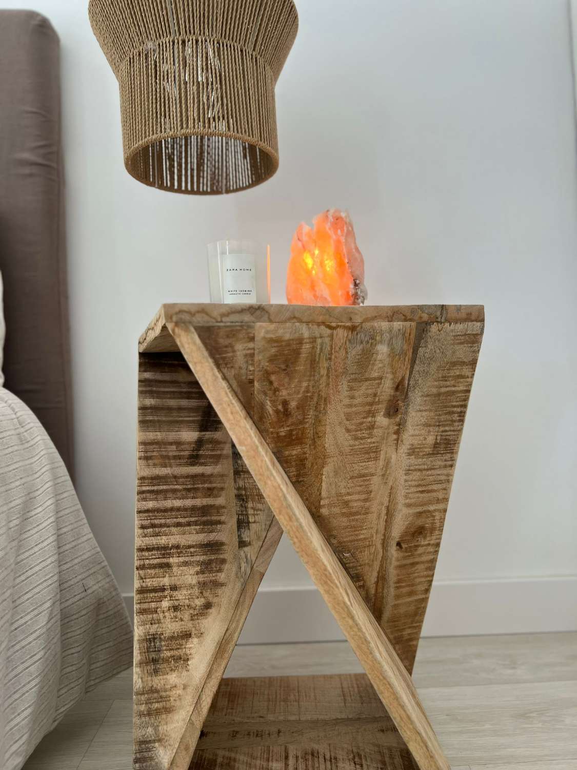 Se alquila  desde  01/10/25 hasta 30/06/26 . magnífica villa en zona de Playamar ( Torremolinos )