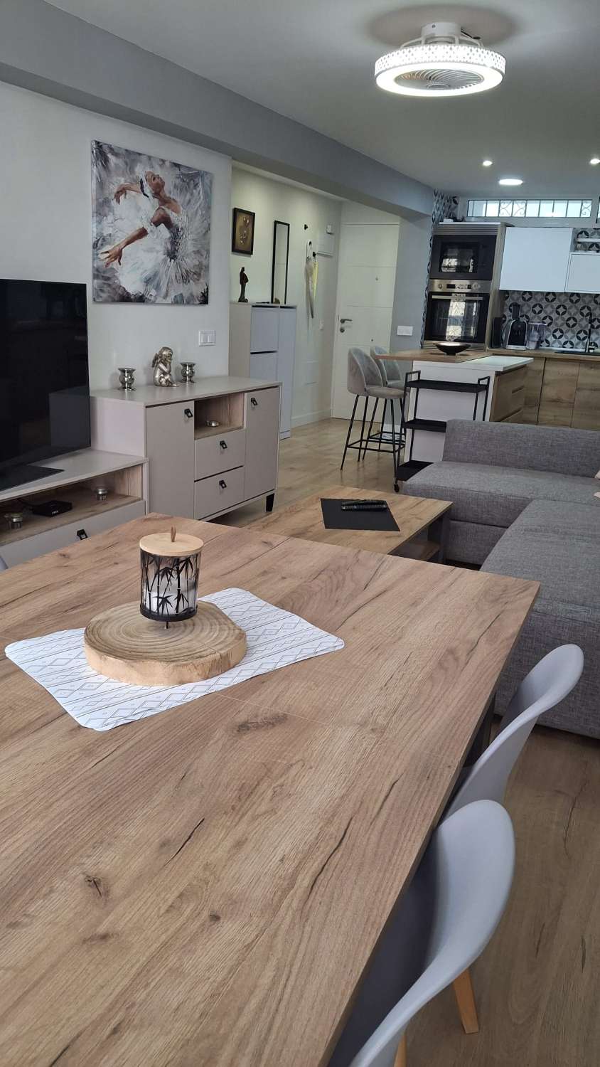 SE ALQUILA  DE 15.03.26-30.6.26  Y desde 01/09/2026 hasta 30/06/2027 BONITO APARTAMENTO CON VISTAS AL MAR EN ARROYO DE LA MIEL