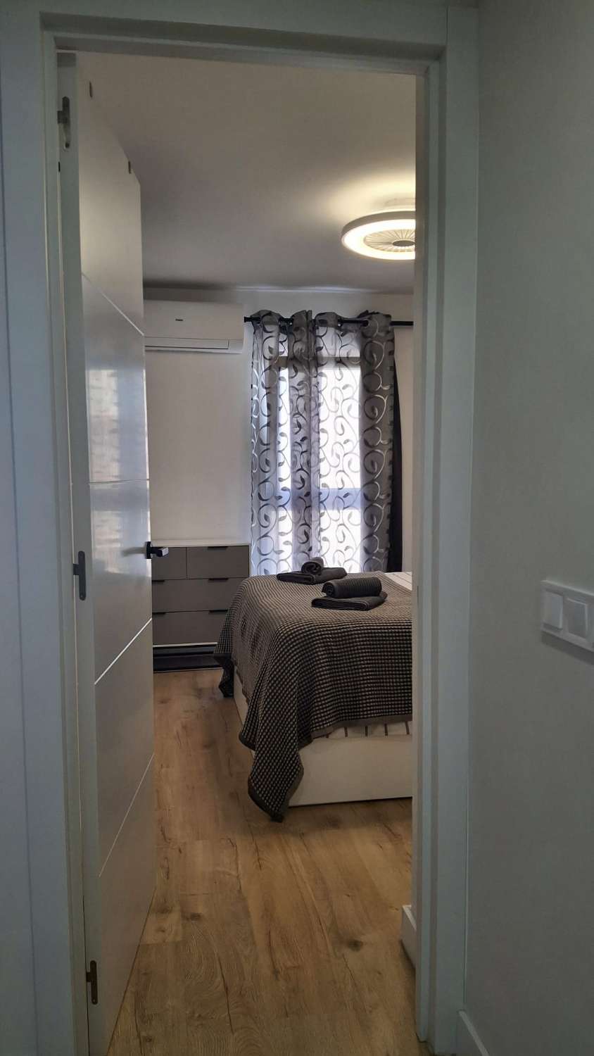 SE ALQUILA  DE 15.03.26-30.6.26  Y desde 01/09/2026 hasta 30/06/2027 BONITO APARTAMENTO CON VISTAS AL MAR EN ARROYO DE LA MIEL