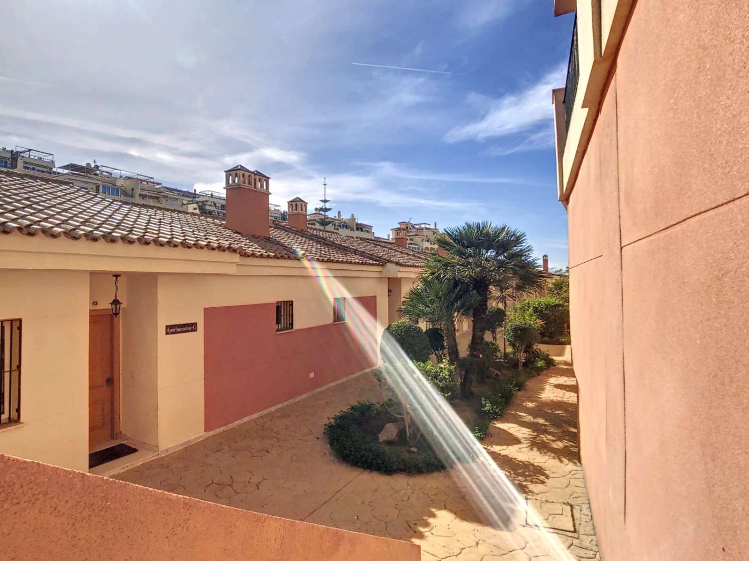 SE ALQUILA DE 21.9.26-30.6.27 PRECIOSO APARTAMENTO  TIPO ADOSADO EN NUEVA TORREQUEBRADA  (BENALMADENA)