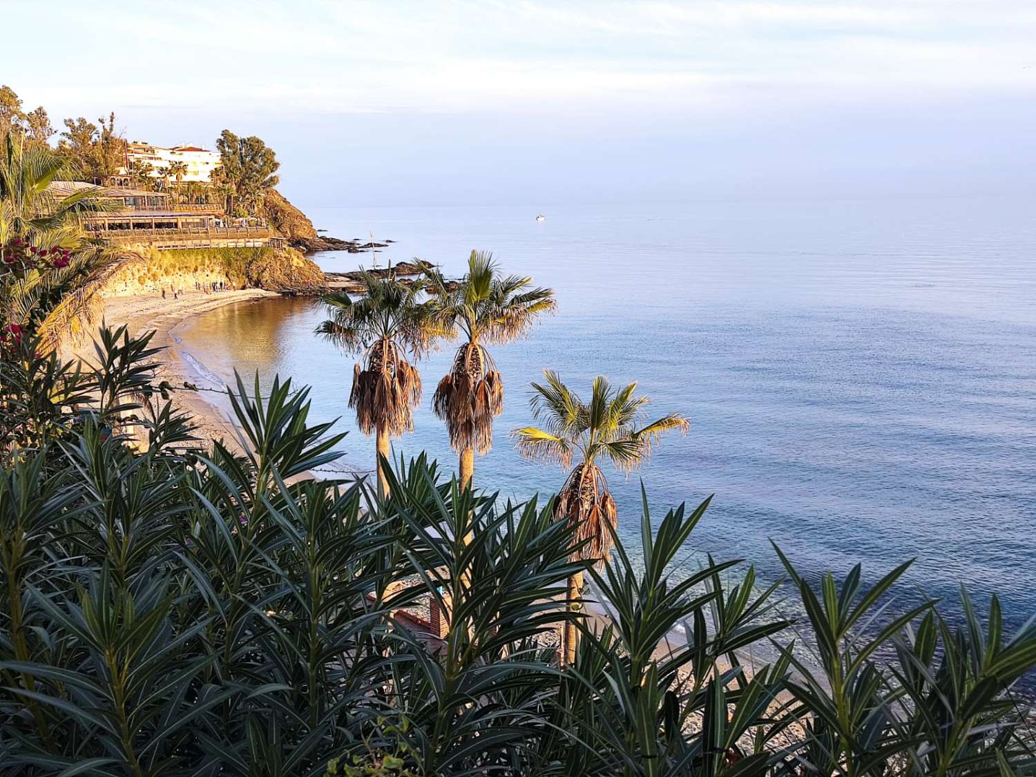 SE ALQUILA DE 21.9.26-30.6.27 PRECIOSO APARTAMENTO  TIPO ADOSADO EN NUEVA TORREQUEBRADA  (BENALMADENA)