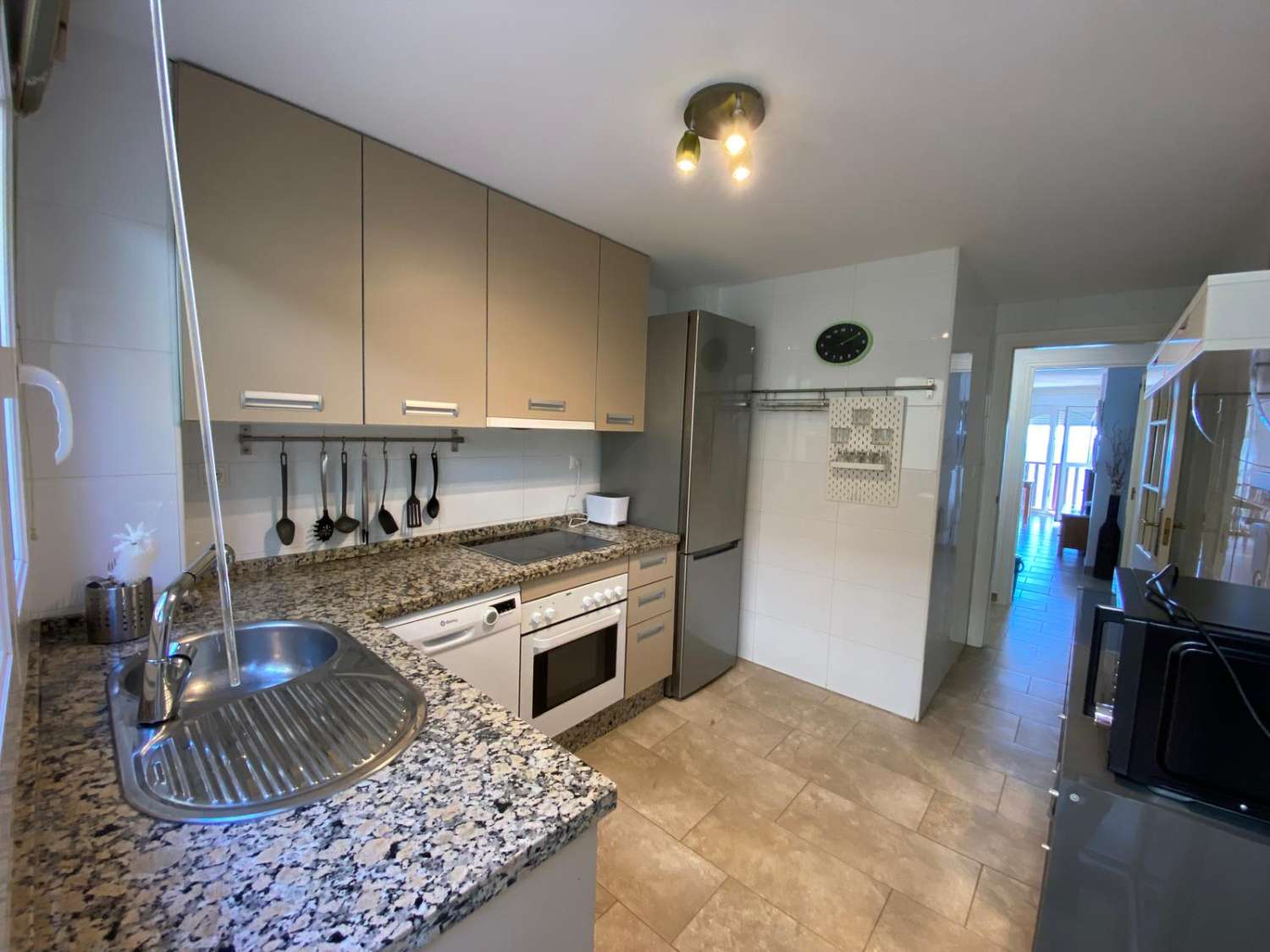 Magnifique appartement à vendre avec vue sur la mer dans la zone de la plage de la 1ère ligne Carvajal (Benalmadena)