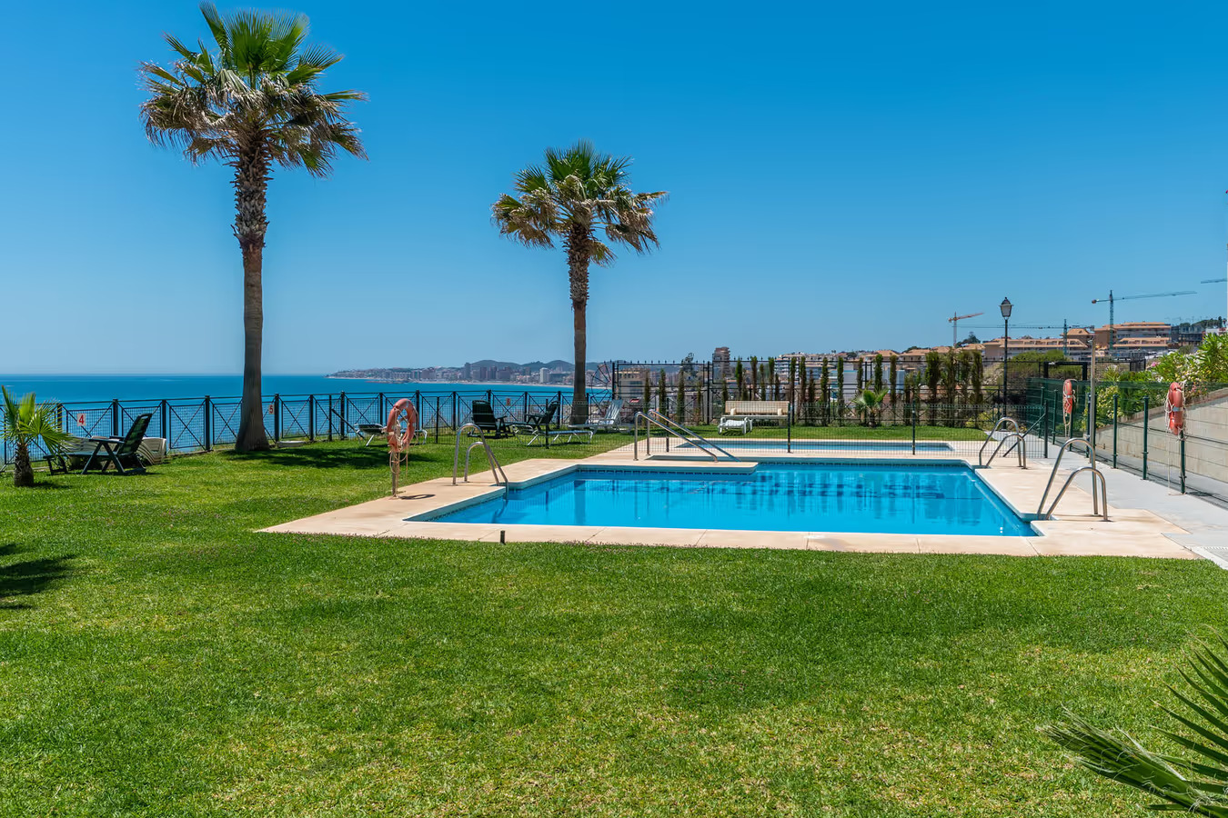 Magnifique appartement à vendre avec vue sur la mer dans la zone de la plage de la 1ère ligne Carvajal (Benalmadena)