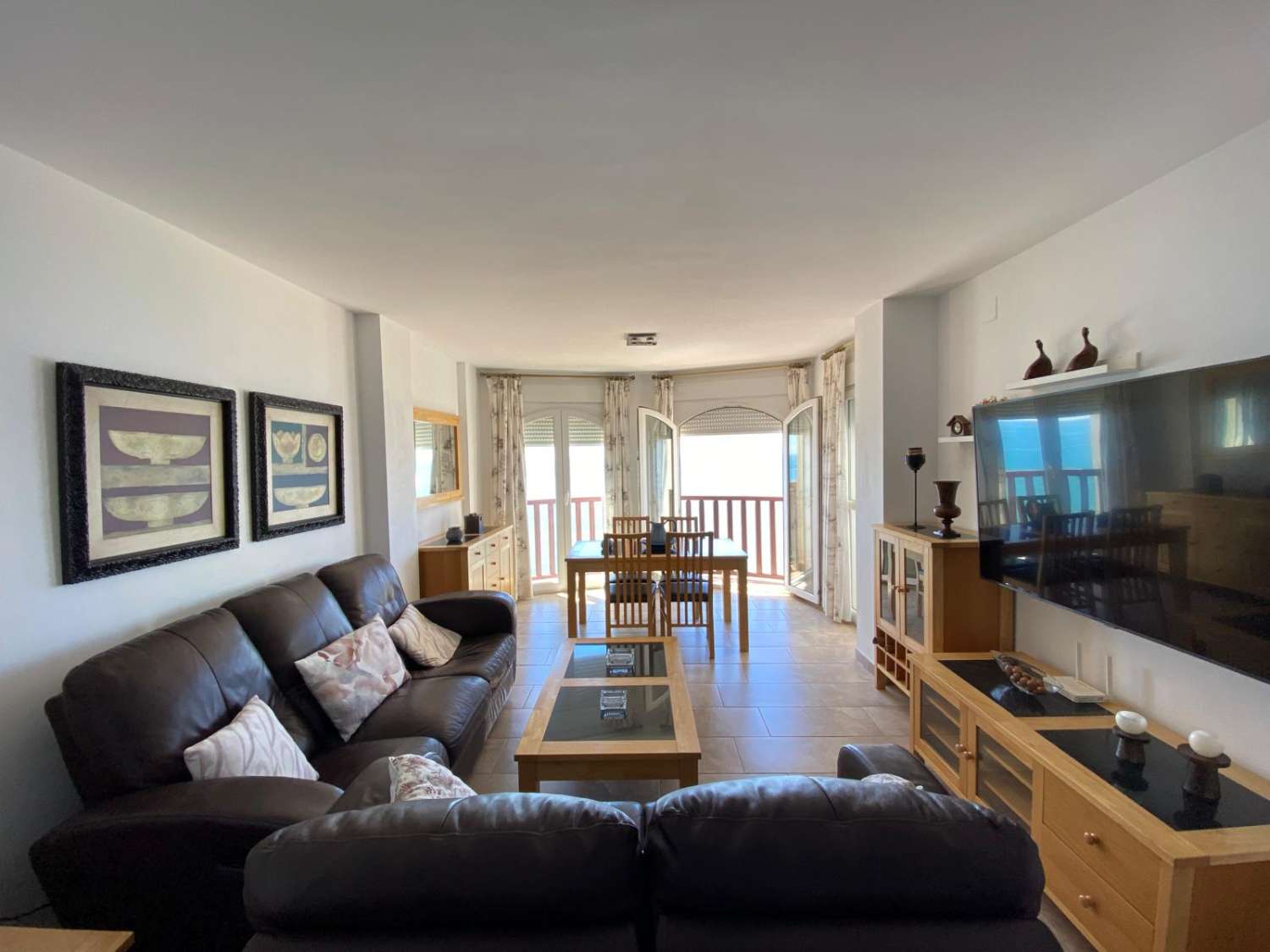 Magnifique appartement à vendre avec vue sur la mer dans la zone de la plage de la 1ère ligne Carvajal (Benalmadena)