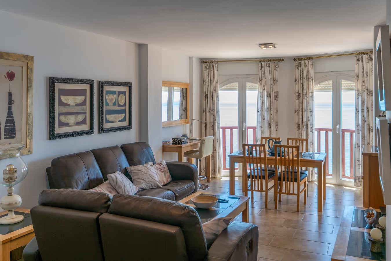Magnifique appartement à vendre avec vue sur la mer dans la zone de la plage de la 1ère ligne Carvajal (Benalmadena)