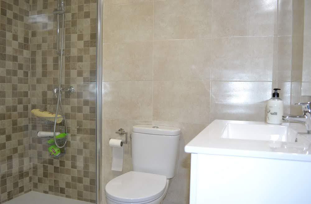 SE ALQUILA desde 1/09/2026- 30/06/27 MAGNIFICO APARTAMENTO CON VISTAS AL MAR EN 1ª LINEA DE PLAYA  EN LOS BOLICHES