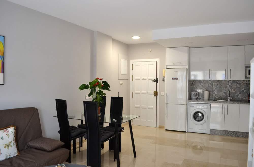 SE ALQUILA desde 1/09/2026- 30/06/27 MAGNIFICO APARTAMENTO CON VISTAS AL MAR EN 1ª LINEA DE PLAYA  EN LOS BOLICHES