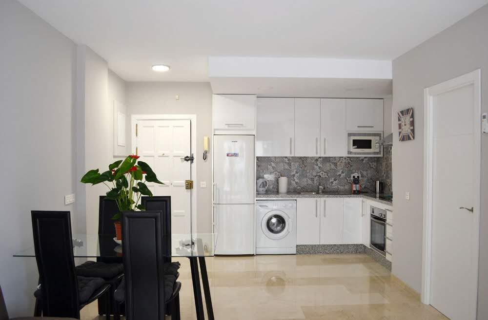 SE ALQUILA desde 1/09/2026- 30/06/27 MAGNIFICO APARTAMENTO CON VISTAS AL MAR EN 1ª LINEA DE PLAYA  EN LOS BOLICHES