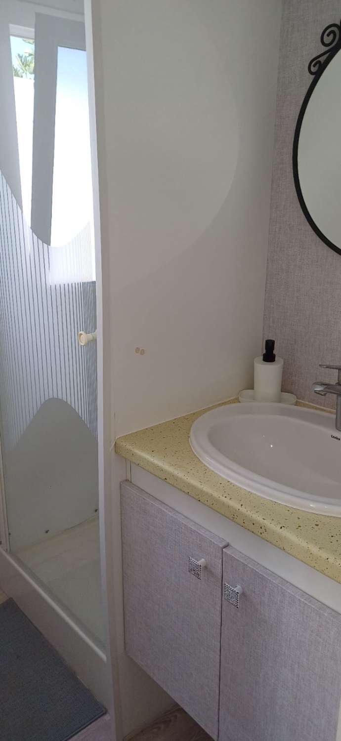 SE ALQUILA  DESDE AHORA HASTA  31.05.26 Y DESDE 01/09/2026-30/06/2027 BUNGALOW DE FIBRA EN ZONA PINARES DE SAN ANTON (ALHAURIN)