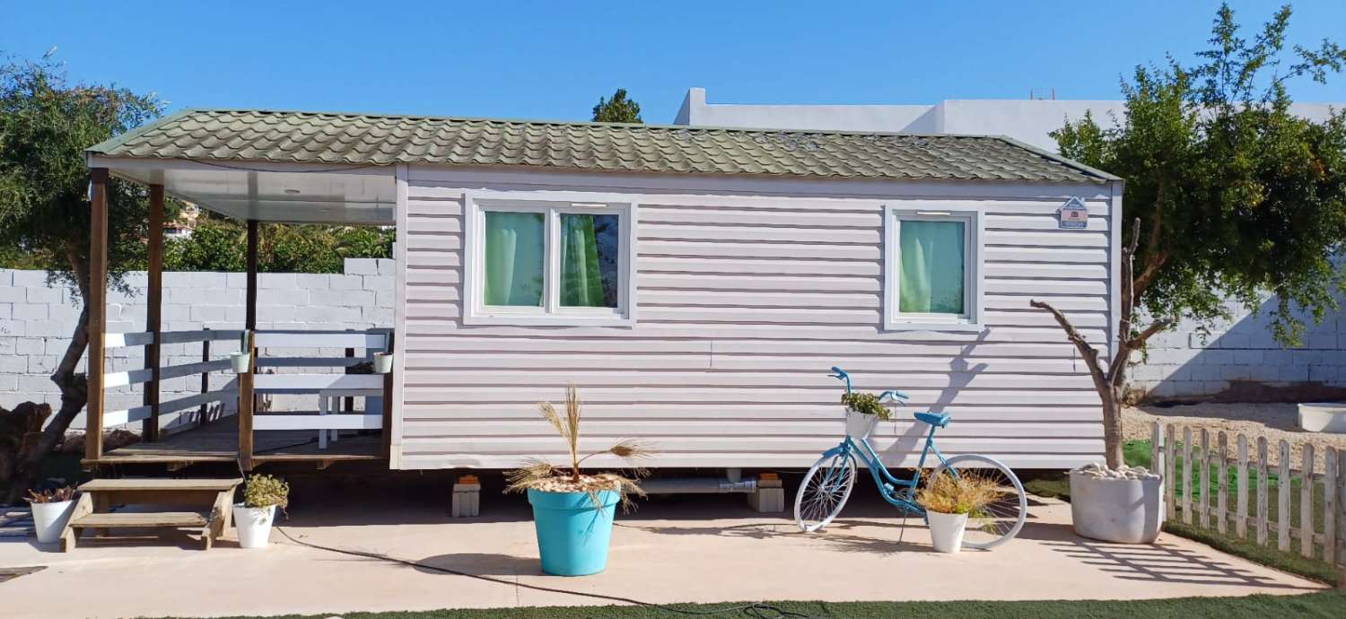 SE ALQUILA  DESDE AHORA HASTA  31.05.26 Y DESDE 01/09/2026-30/06/2027 BUNGALOW DE FIBRA EN ZONA PINARES DE SAN ANTON (ALHAURIN)