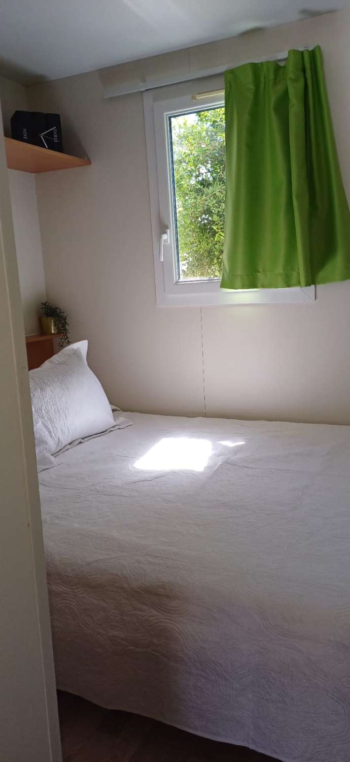 SE ALQUILA  DESDE AHORA HASTA  31.05.26 Y DESDE 01/09/2026-30/06/2027 BUNGALOW DE FIBRA EN ZONA PINARES DE SAN ANTON (ALHAURIN)