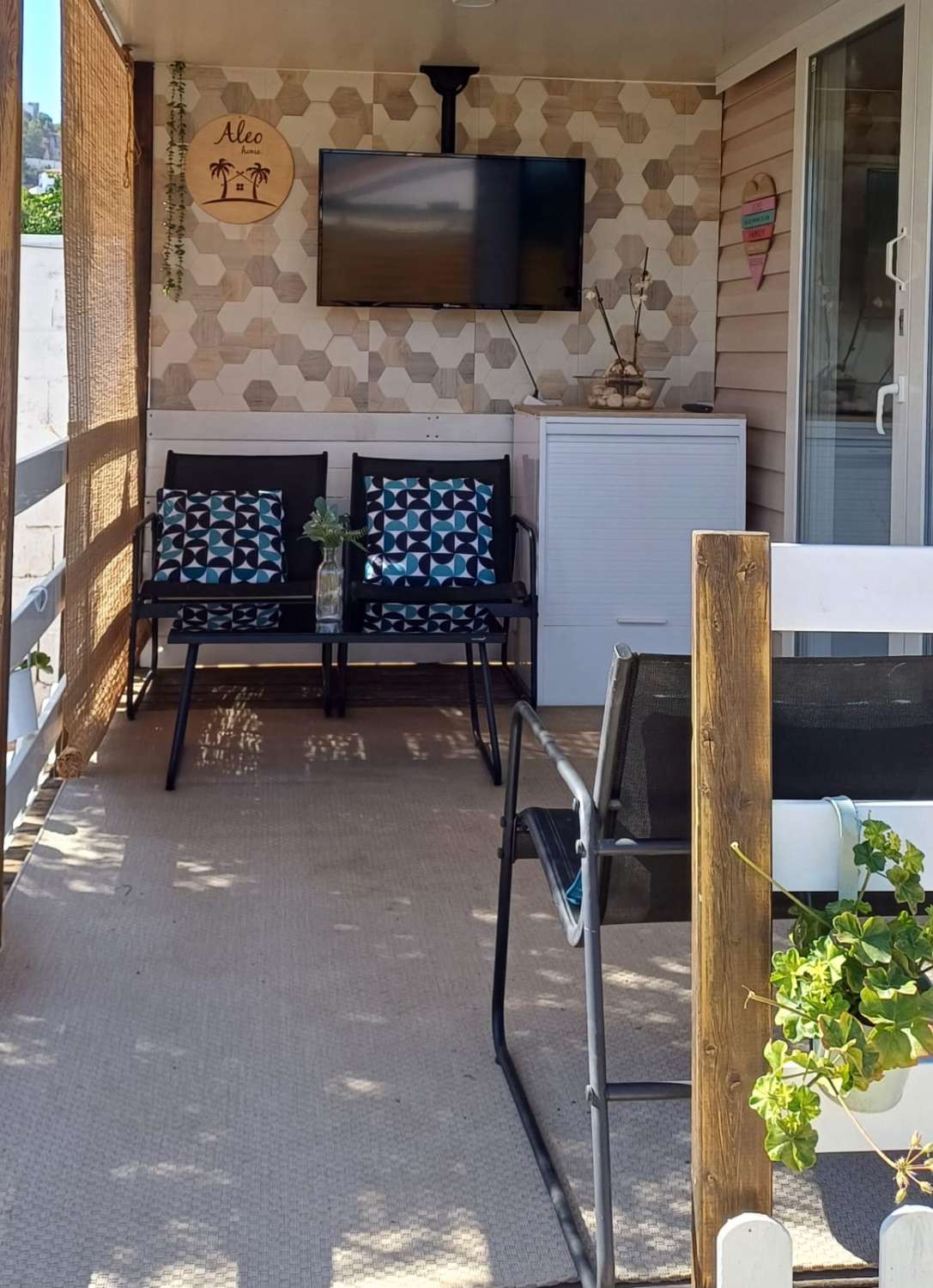 SE ALQUILA  DESDE AHORA HASTA  31.05.26 Y DESDE 01/09/2026-30/06/2027 BUNGALOW DE FIBRA EN ZONA PINARES DE SAN ANTON (ALHAURIN)