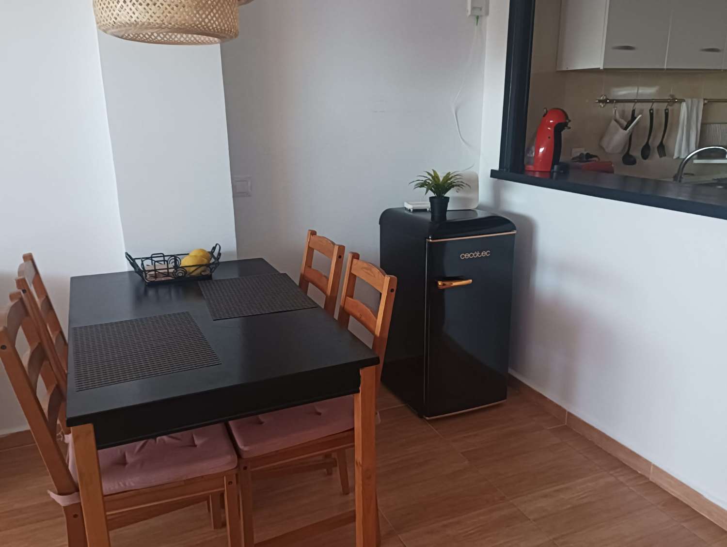 SE ALQUILA HASTA  30.04.2026 Y DESDE 01/09/2026-30/06/2027  CON VISTAS AL MAR (TORREMOLINOS)