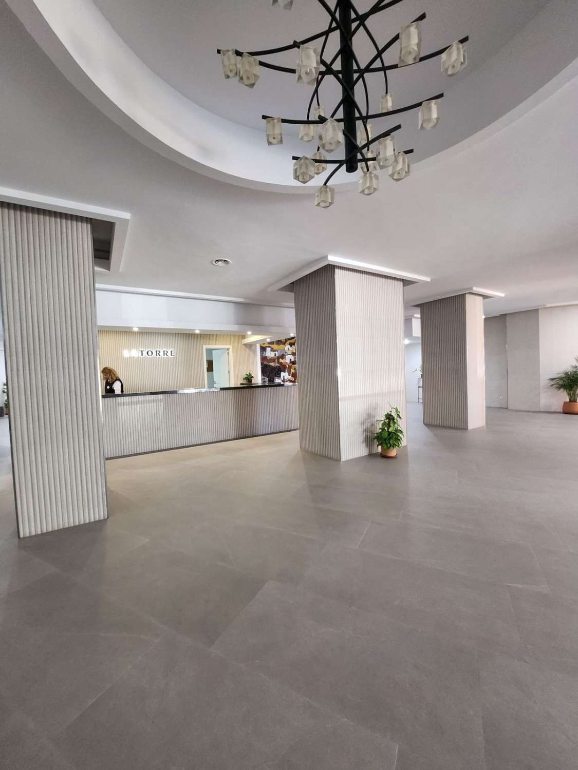 media temporada . Se alquila desde 01/09/26- 30/06/27 bonito estudio con vistas al mar en La Colina (Torremolinos)