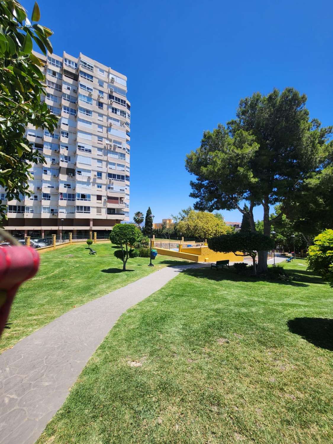 media temporada . Se alquila desde 01/09/26- 30/06/27 bonito estudio con vistas al mar en La Colina (Torremolinos)