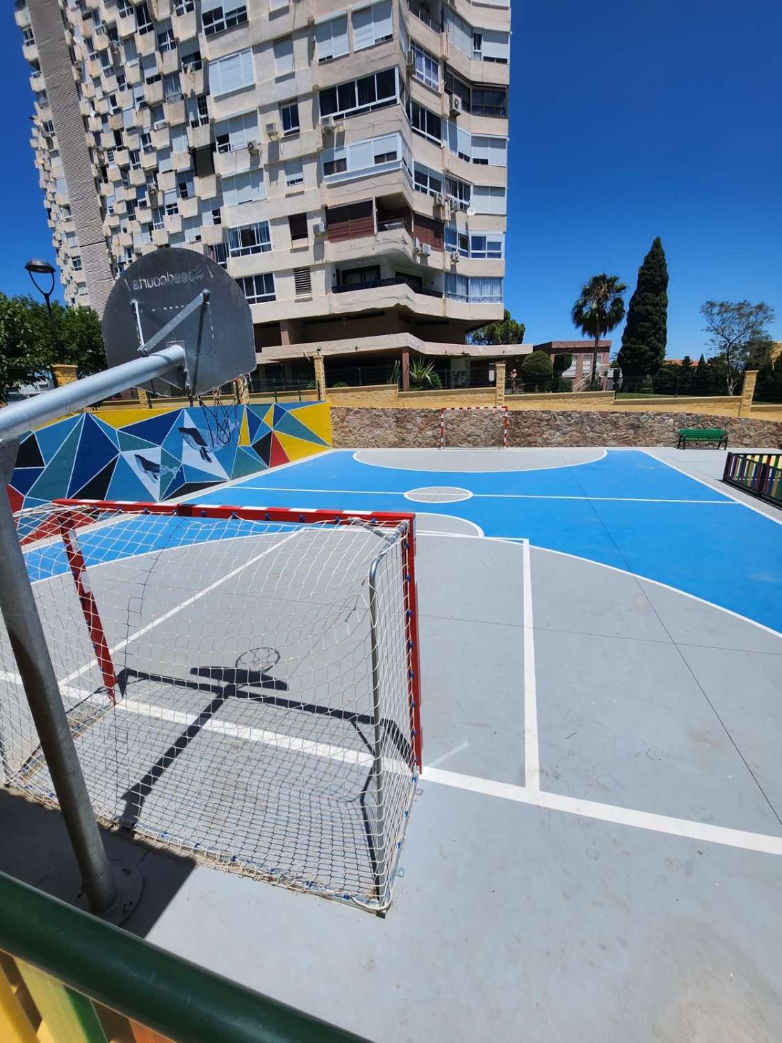 media temporada . Se alquila desde 01/09/26- 30/06/27 bonito estudio con vistas al mar en La Colina (Torremolinos)