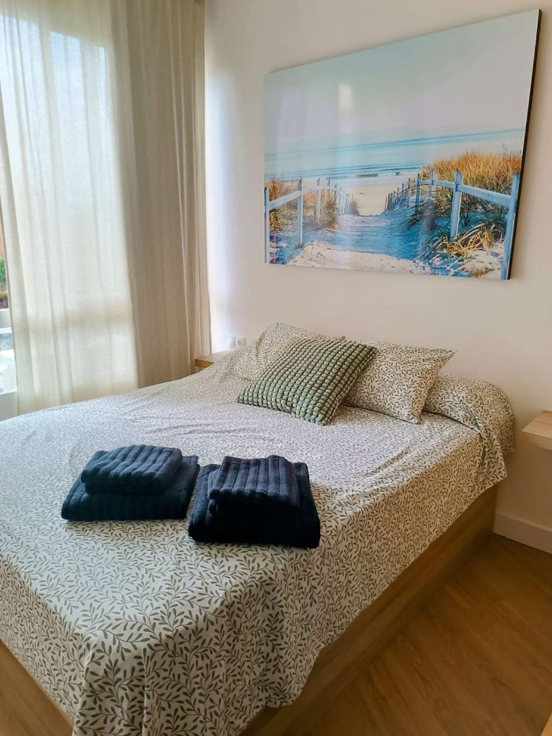 media temporada . Se alquila desde 01/09/26- 30/06/27 bonito estudio con vistas al mar en La Colina (Torremolinos)