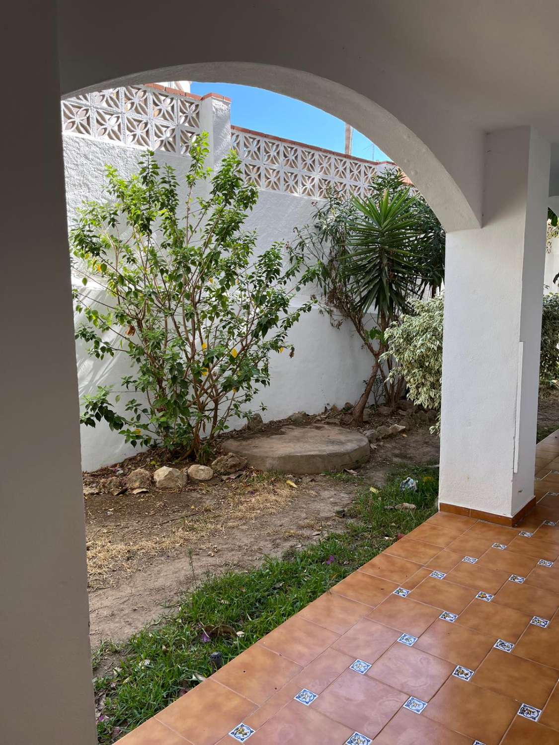 Se alquila desde 1.9.26-30.6.27 bonito apartamento en Benalmádena