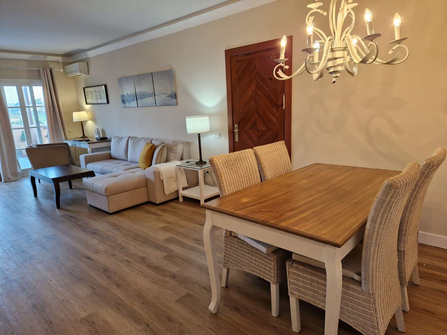 SE ALQUILA  DESDE  AHORA AL 30.5.26 y  DESDE 15/10/26 -30/5/27  BONITO ATICO EN MIJAS COSTA