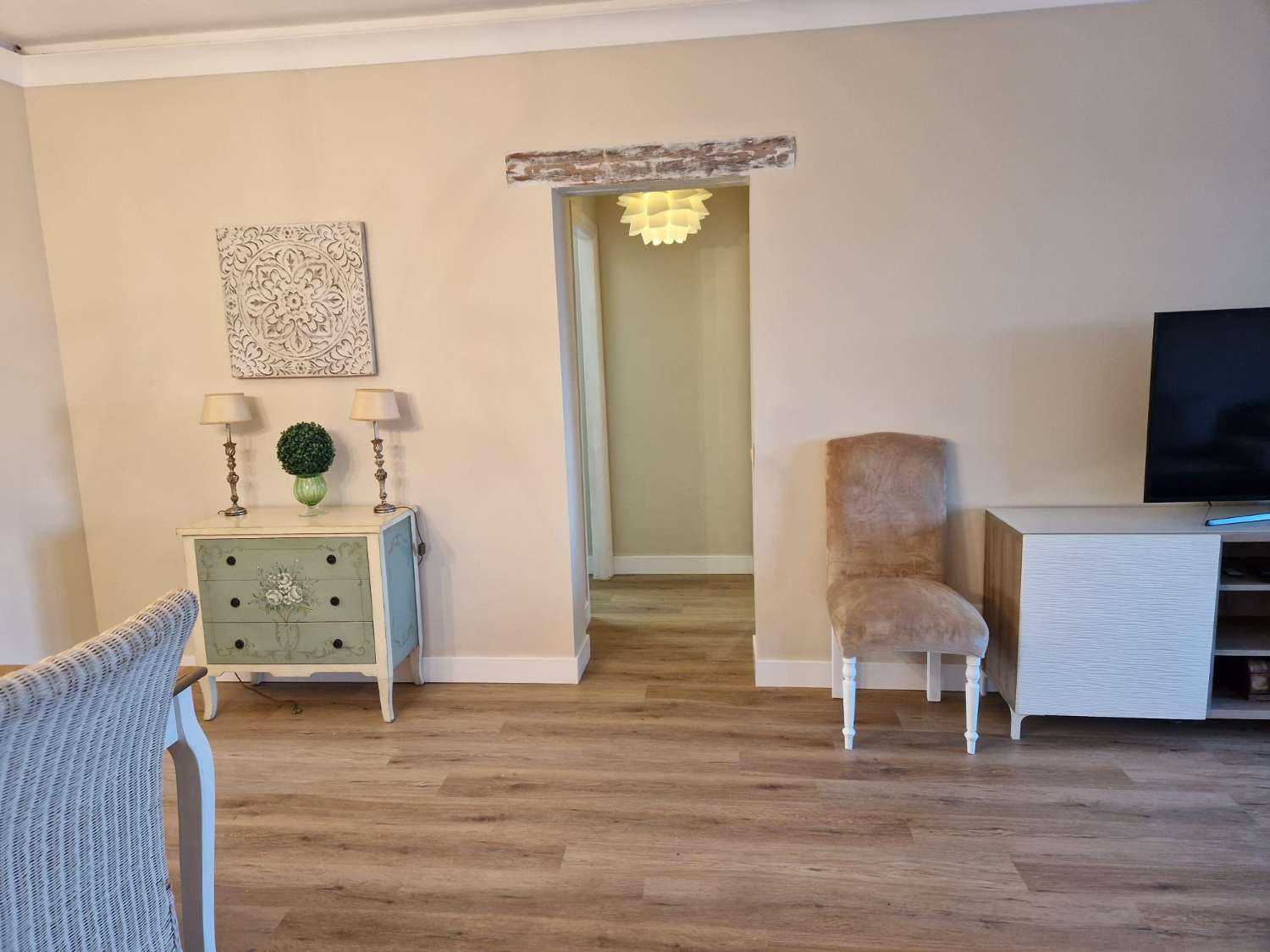 SE ALQUILA  DESDE  AHORA AL 30.5.26 y  DESDE 15/10/26 -30/5/27  BONITO ATICO EN MIJAS COSTA