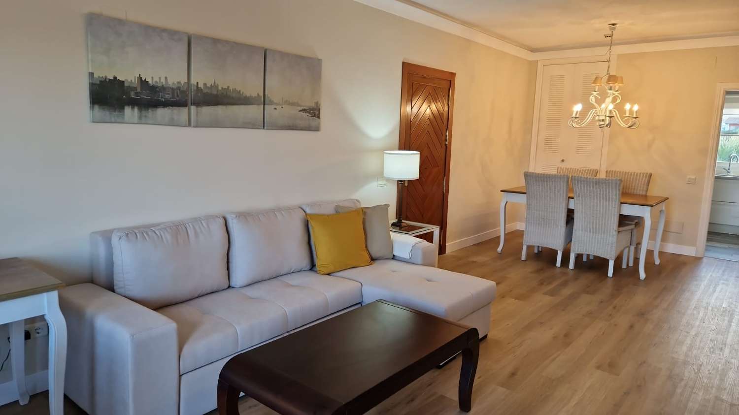 SE ALQUILA  DESDE  AHORA AL 30.5.26 y  DESDE 15/10/26 -30/5/27  BONITO ATICO EN MIJAS COSTA