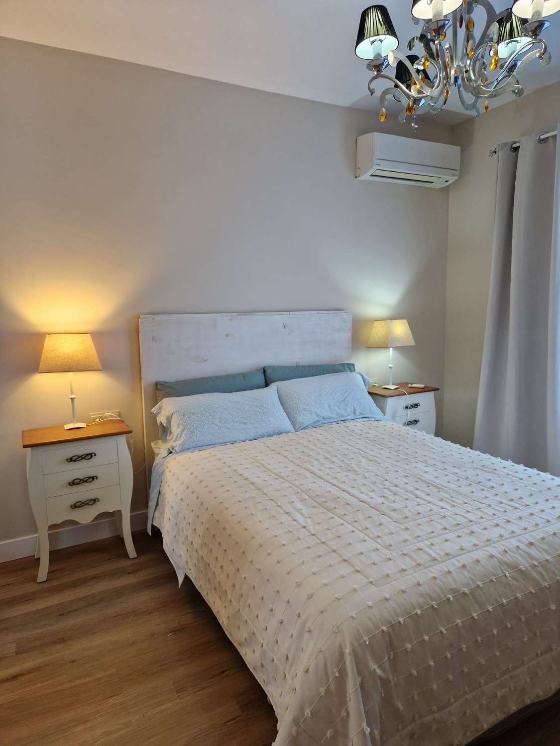 SE ALQUILA  DESDE  AHORA AL 30.5.26 y  DESDE 15/10/26 -30/5/27  BONITO ATICO EN MIJAS COSTA