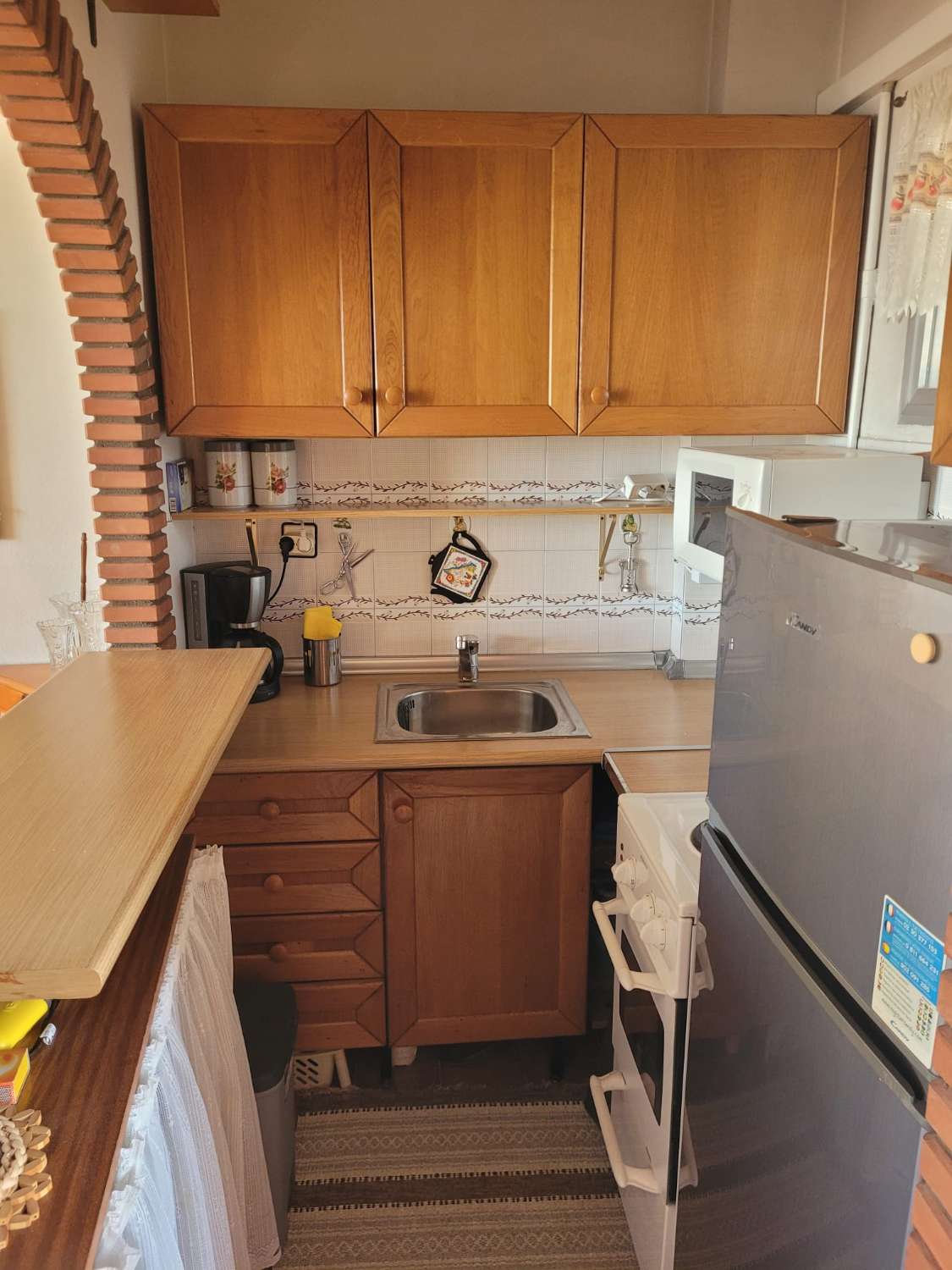 Se alquila desde 01.04.26 - 30.6.26 y desde 01/09/26-30/06/27 bonito apartamento con vistas al mar  en La Carihuela ( Torremolinos)