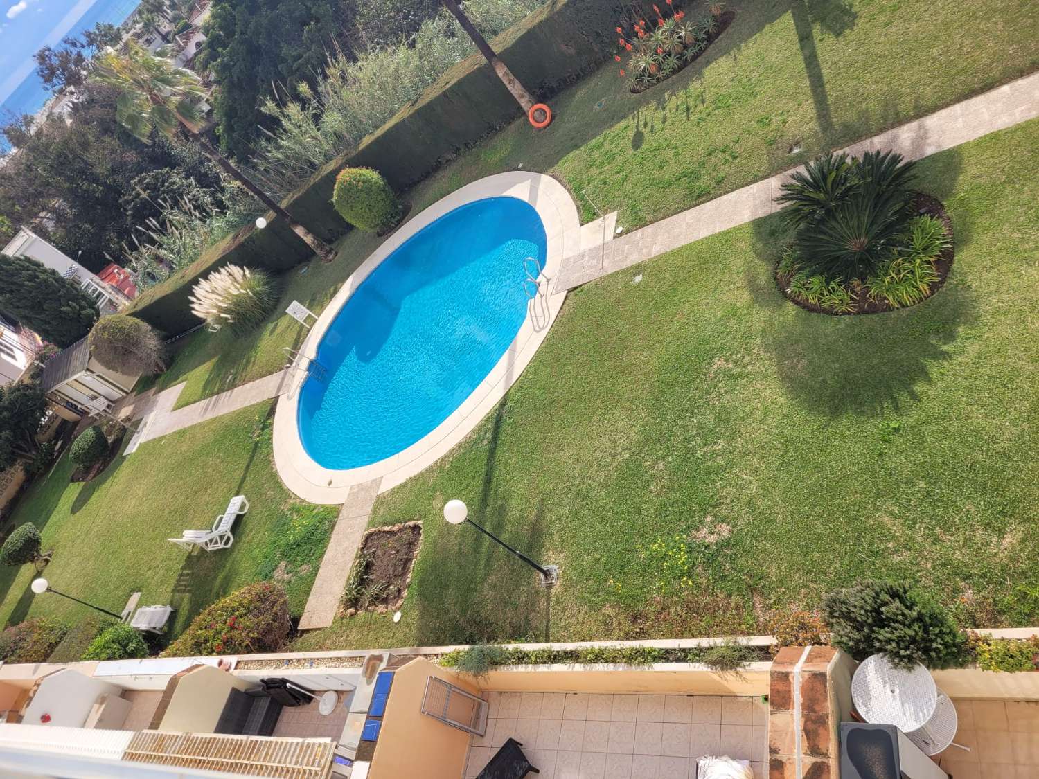 Se alquila desde 01.04.26 - 30.6.26 y desde 01/09/26-30/06/27 bonito apartamento con vistas al mar  en La Carihuela ( Torremolinos)