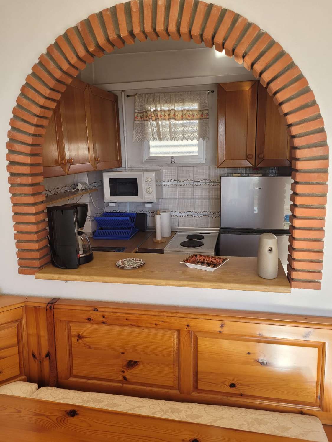 Se alquila desde 01.04.26 - 30.6.26 y desde 01/09/26-30/06/27 bonito apartamento con vistas al mar  en La Carihuela ( Torremolinos)