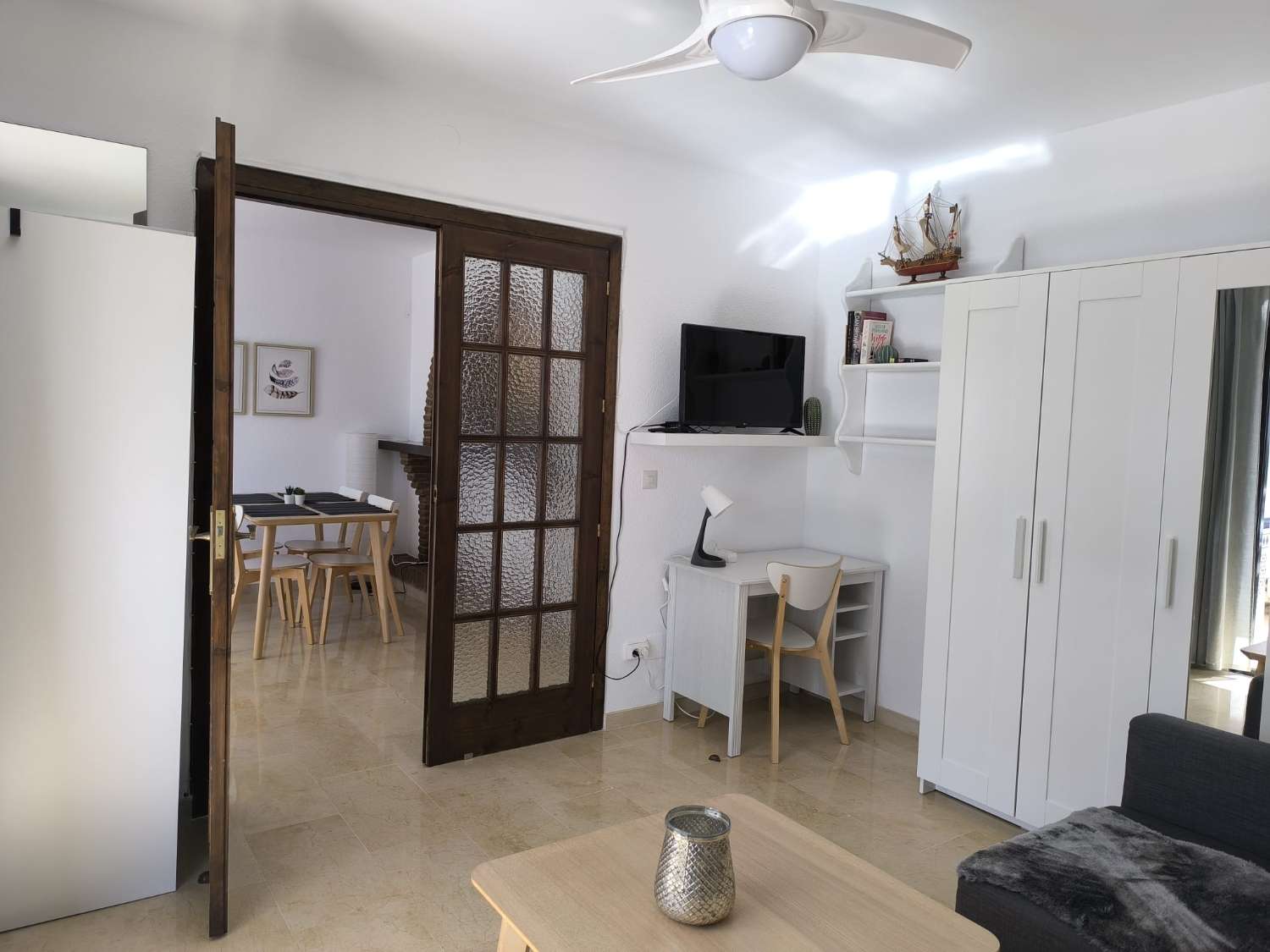 MEDIA TEMPORADA . SE ALQUILA DESDE 01/11/2026 HASTA 31.5.27 BONITO APARTAMENTO EN BENALMADENA COSTA