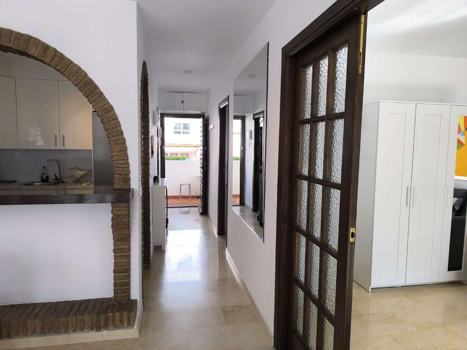 MEDIA TEMPORADA . SE ALQUILA DESDE 01/11/2026 HASTA 31.5.27 BONITO APARTAMENTO EN BENALMADENA COSTA