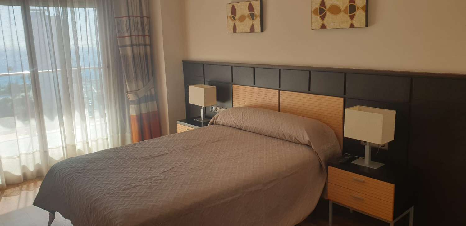 SE ALQUILA DESDE 22.4.26 - 20.6.26 BONITO APARTAMENTO CON VISTAS AL MAR  EN BENALMADENA