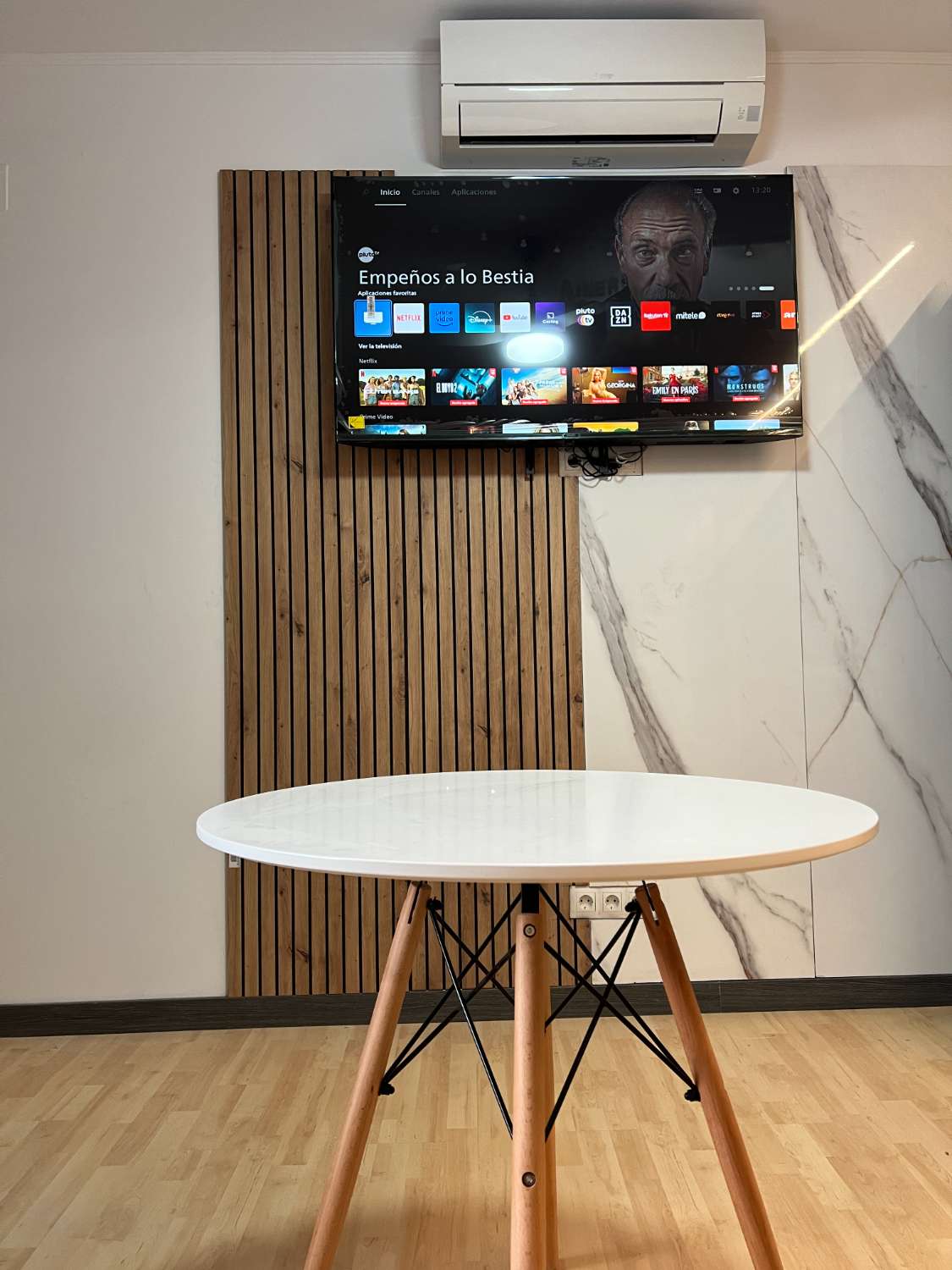 SE ALQUILA DESDE AHORA HASTA 30 .6.26 BONITO APARTAMENTO TOTALMENTE REFORMADO EN BENALMADENA