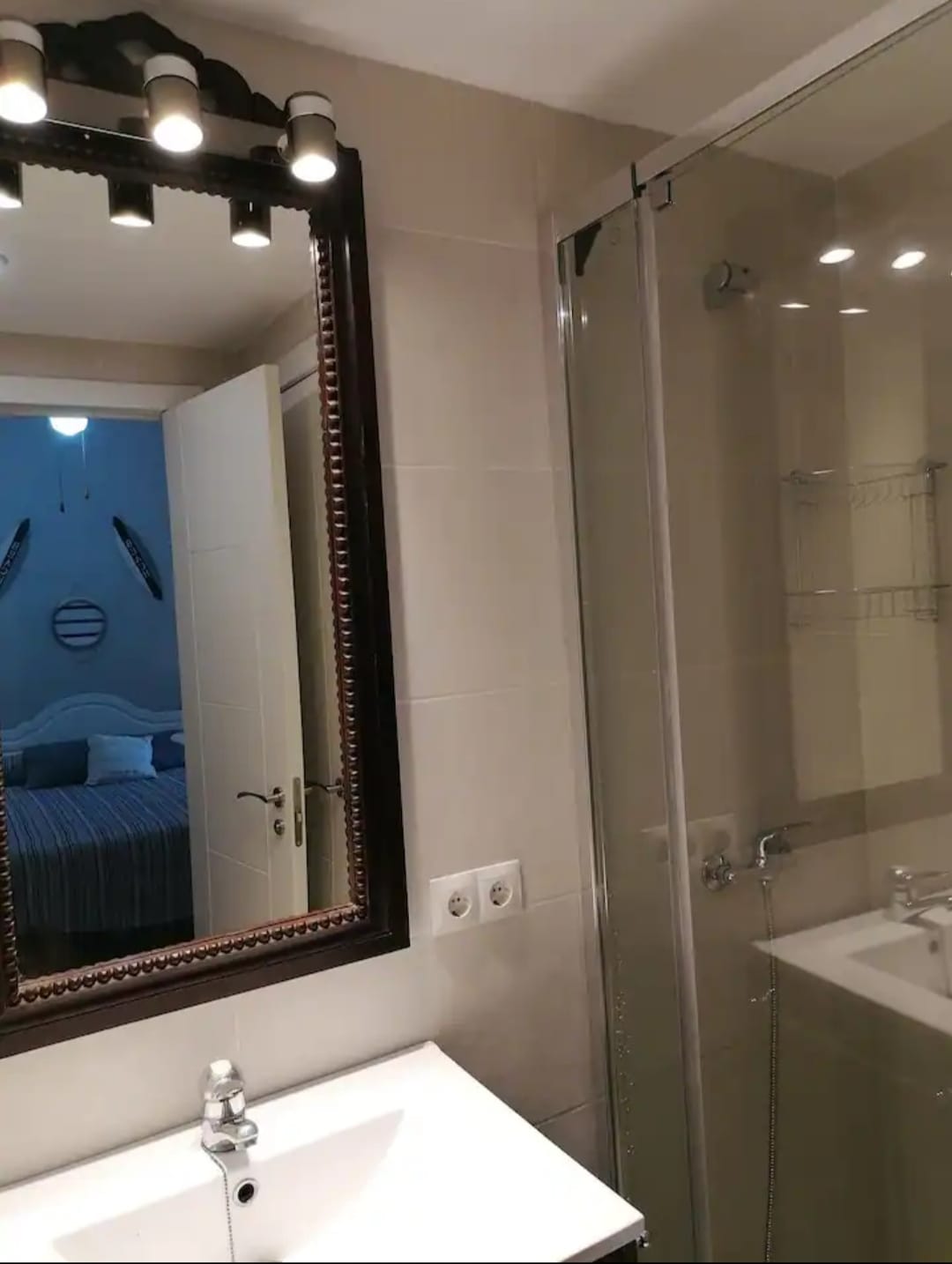 SE ALQUILA DESDE 1,10,26-30.6.27 BONITO APARTAMENTO EN LA CARIHUELA (TORREMOLINOS)