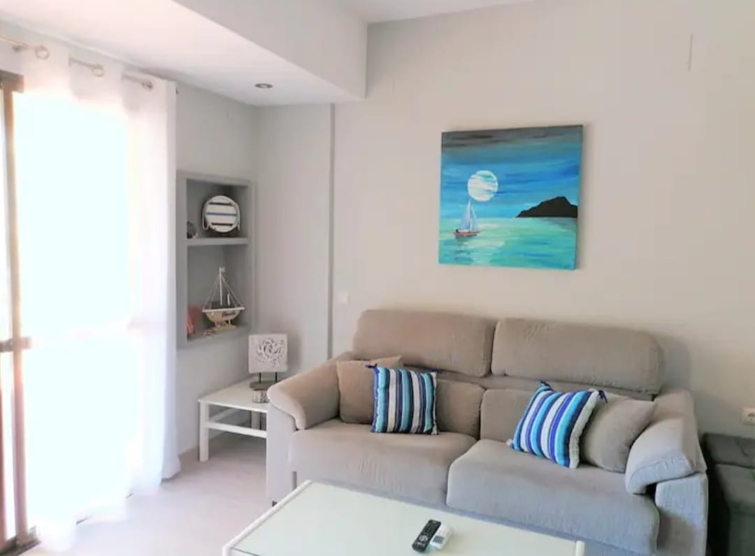 SE ALQUILA DESDE 1,10,26-30.6.27 BONITO APARTAMENTO EN LA CARIHUELA (TORREMOLINOS)