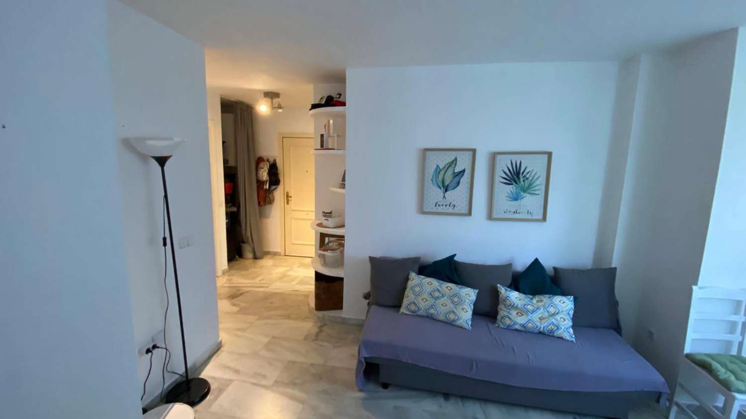 SE ALQUILA DESDE  01/09/26 HASTA  30/06/2027 BONITO APARTAMENTO EN 2ª LINEA DE PLAYA EN BENALMADENA