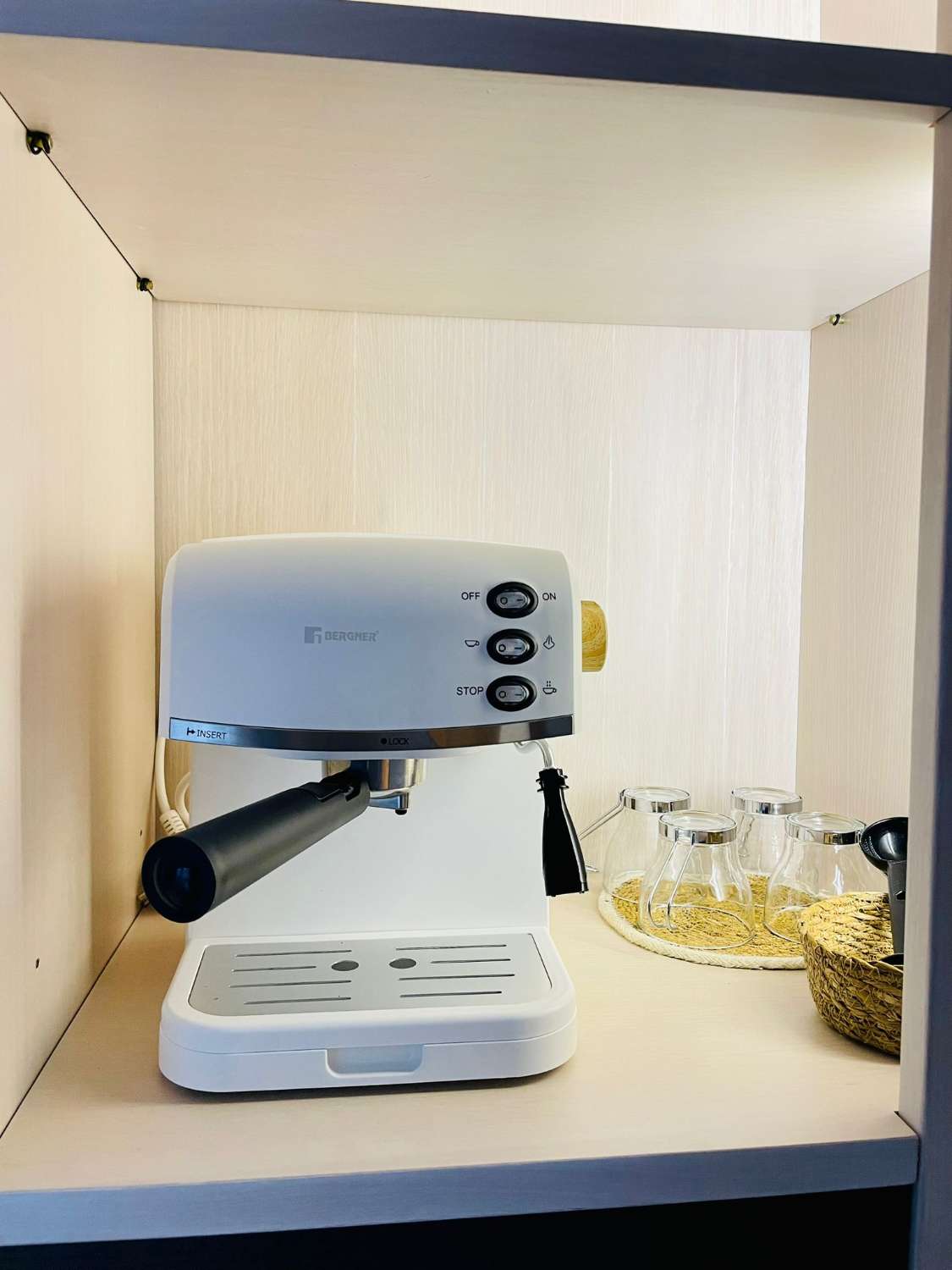 SE ALQUILA HASTA 30/03/26 Y DESDE 01/09/2026-30/06/2027 APARTAMENTO DE 1 DORMITORIO (FUENGIROLA)