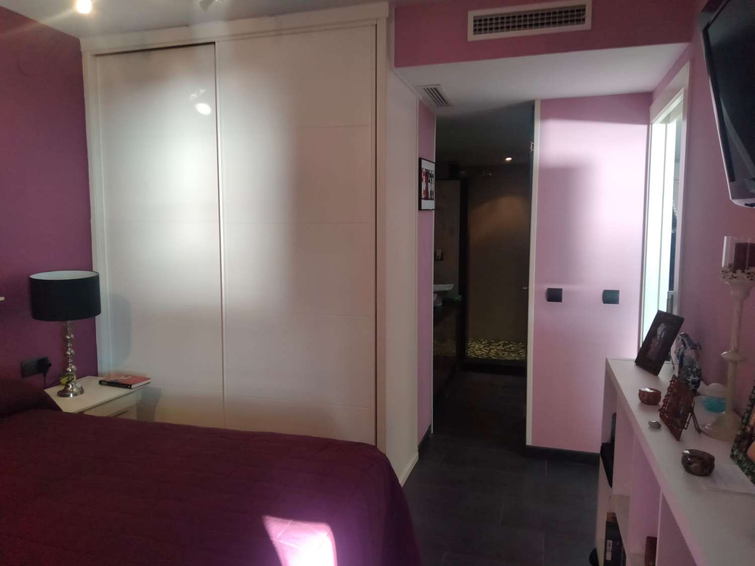 MEDIA TEMPORADA . SE ALQUILA HASTA 30.6.26 Y DESDE 01/09/2026- 30/06/2027 BONITO APARTAMENTO CON MAGNIFICAS VISTAS AL MAR EN PLAYAMAR (TORREMOLINOS)