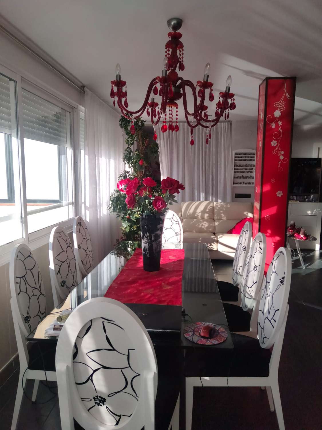 MEDIA TEMPORADA . SE ALQUILA HASTA 30.6.26 Y DESDE 01/09/2026- 30/06/2027 BONITO APARTAMENTO CON MAGNIFICAS VISTAS AL MAR EN PLAYAMAR (TORREMOLINOS)