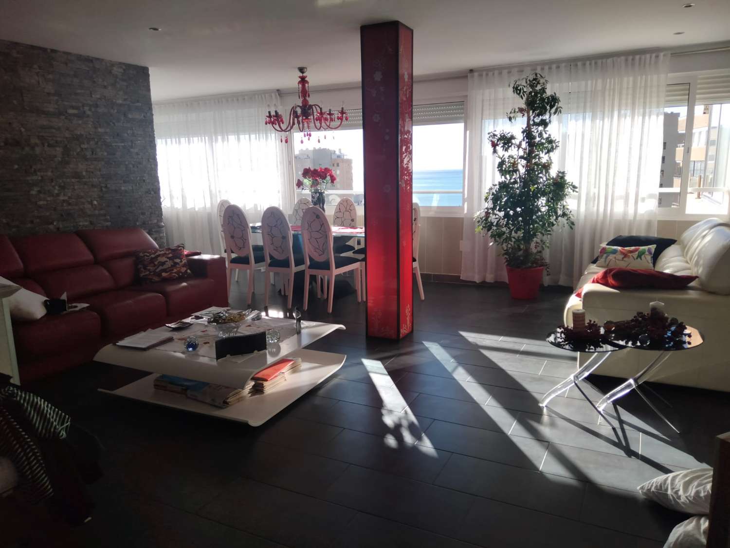 MEDIA TEMPORADA . SE ALQUILA HASTA 30.6.26 Y DESDE 01/09/2026- 30/06/2027 BONITO APARTAMENTO CON MAGNIFICAS VISTAS AL MAR EN PLAYAMAR (TORREMOLINOS)