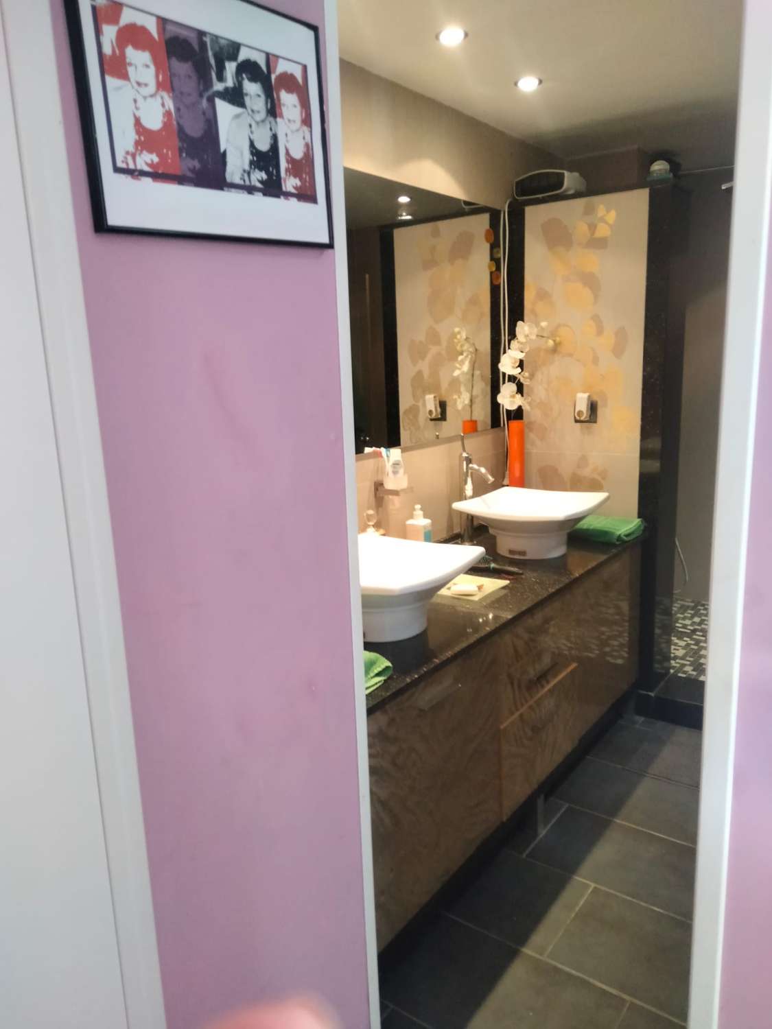 MEDIA TEMPORADA . SE ALQUILA HASTA 30.6.26 Y DESDE 01/09/2026- 30/06/2027 BONITO APARTAMENTO CON MAGNIFICAS VISTAS AL MAR EN PLAYAMAR (TORREMOLINOS)